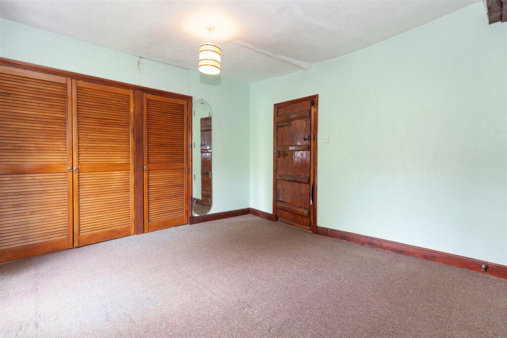 Master Bedroom 2.jpg