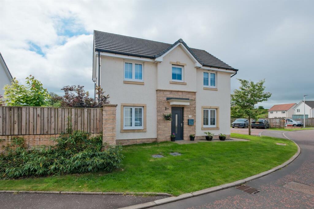 001-3 Burnhead Gardens Carluke ML8 4QL.jpg