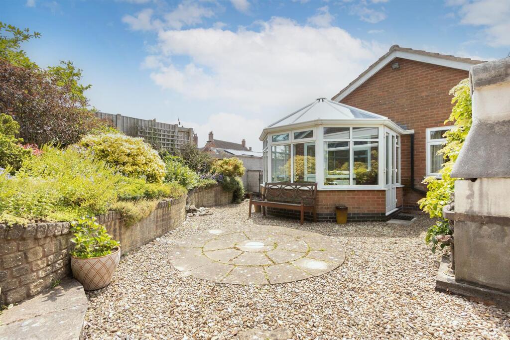 Oatlands, Church Drive