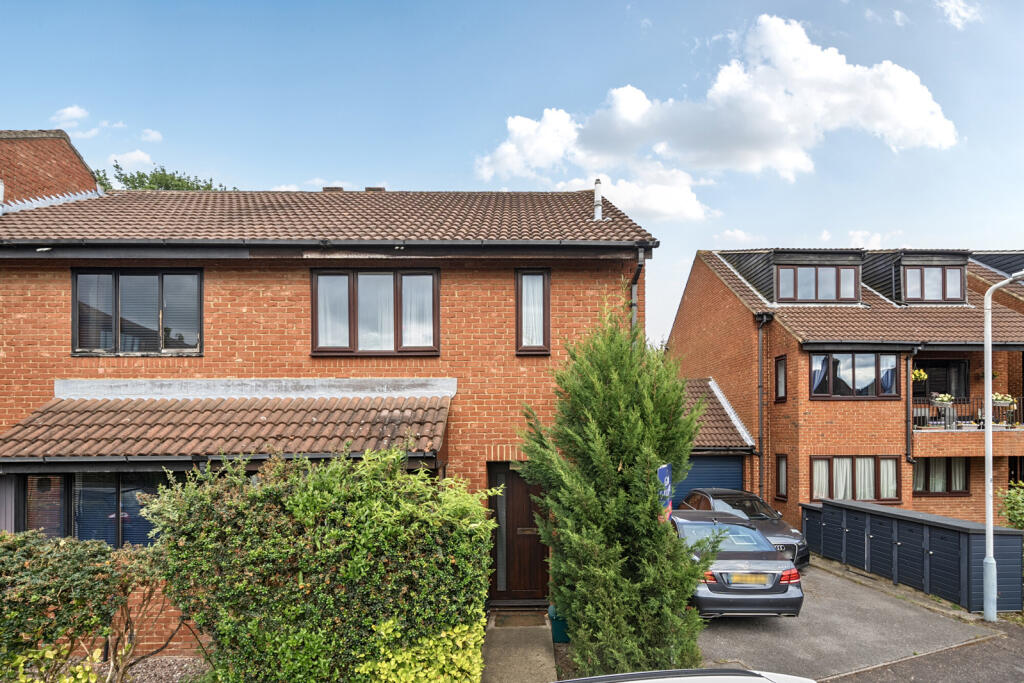 24-681b9c17ba4ec-...