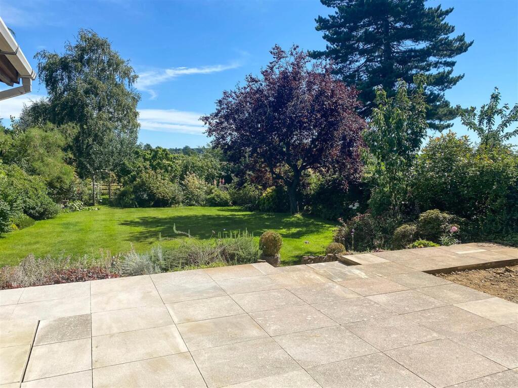 garden1.jpg