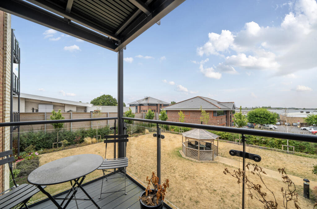 1317952-5-68762cf...