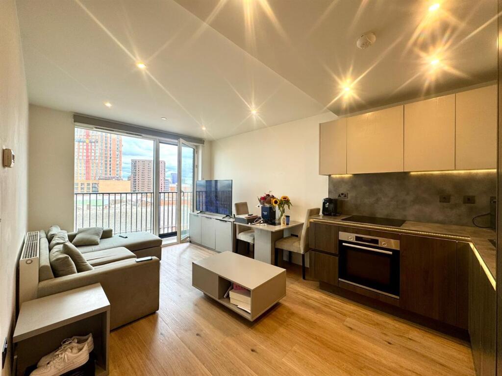 WhatsApp Image 2025-08-14 at 17.40.29.jpeg