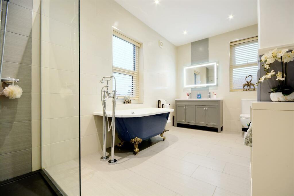 Bathroom.jpeg
