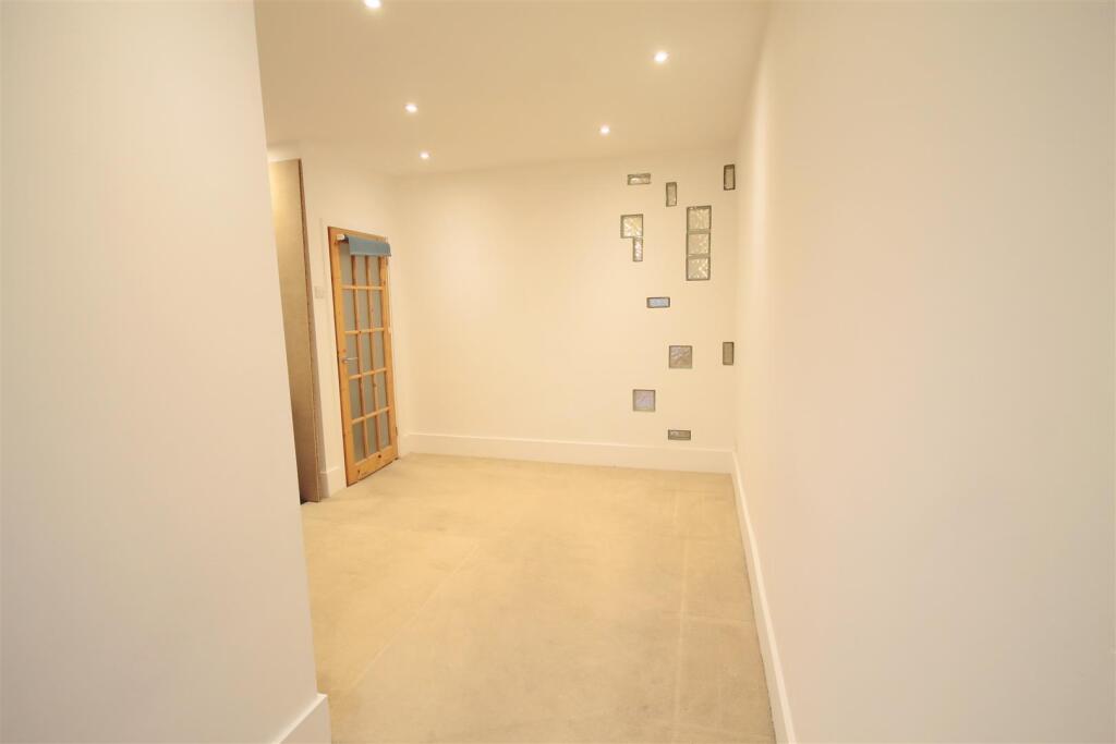 NS Bedroom 1.1.JPG