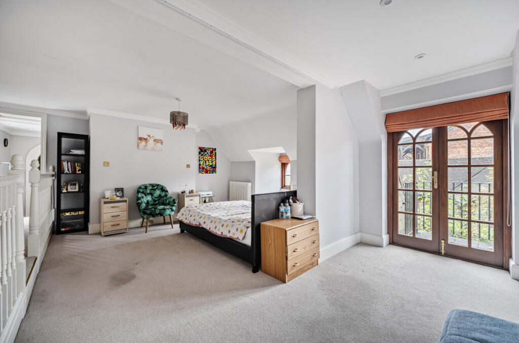 1374670-14-690e22...