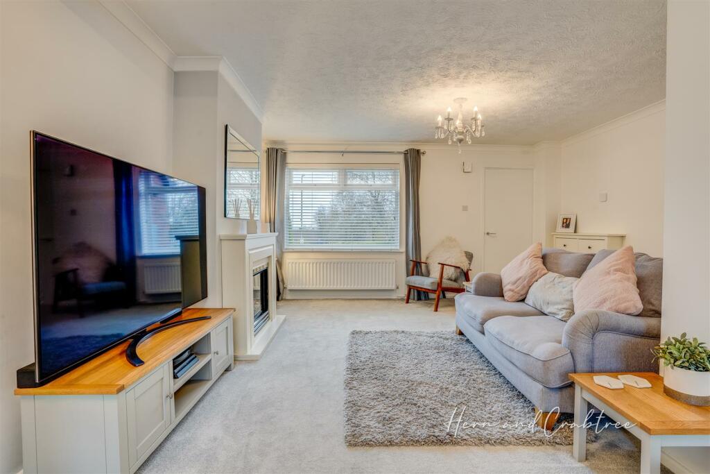 Launcelot Crescent, Thornhill, HernCrabtree (13).j