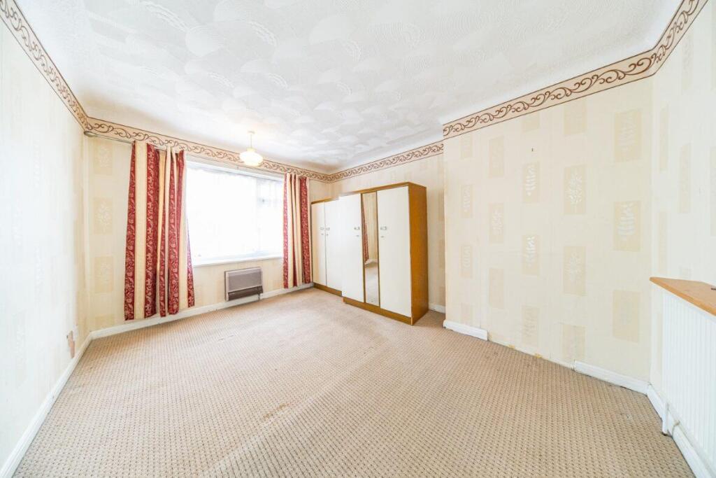 253 Liverpool Road bedroom 1.jpg