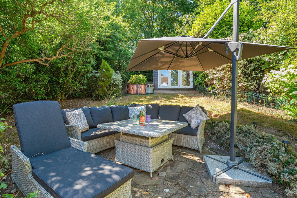 1312090-1-686e386...