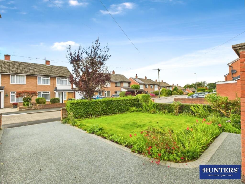 Front Garden/Driveway