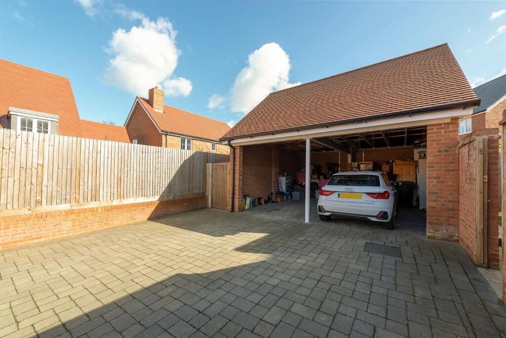 Car Port &amp; Parking