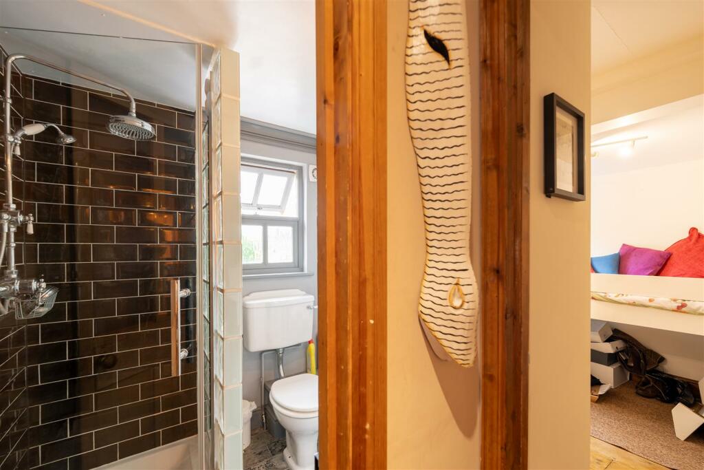 Shower Room .jpg