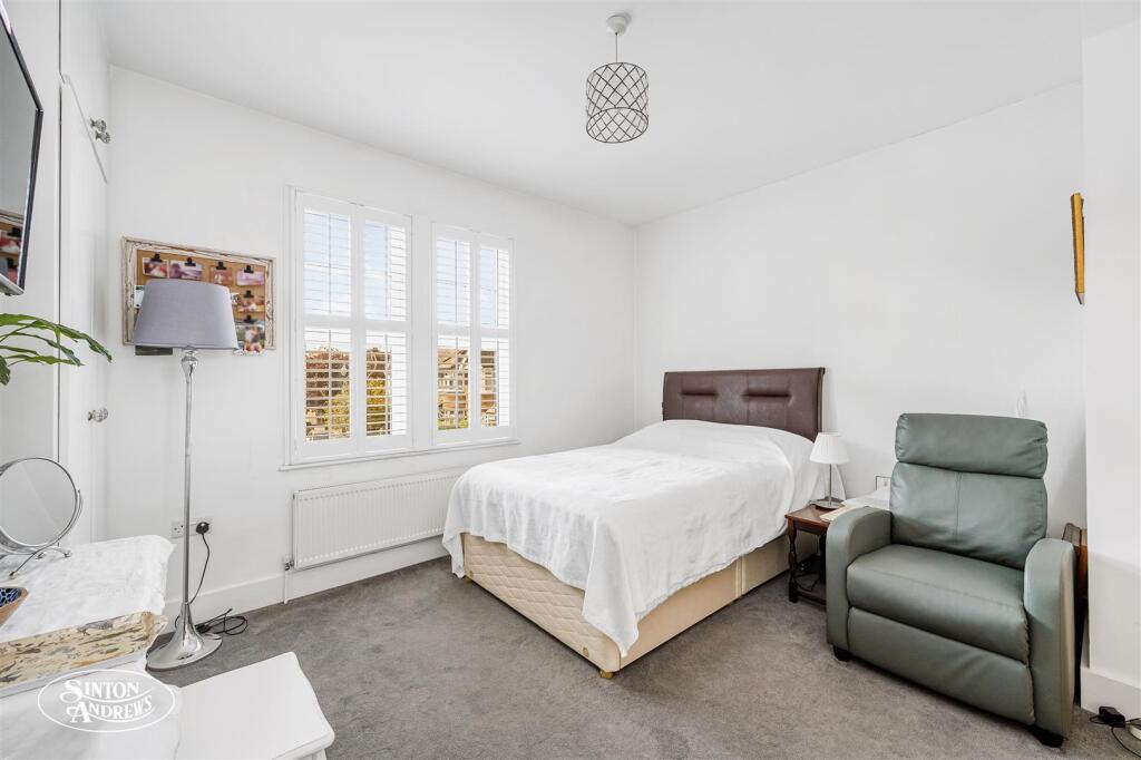 104 Cranmer Avenue-10.jpg