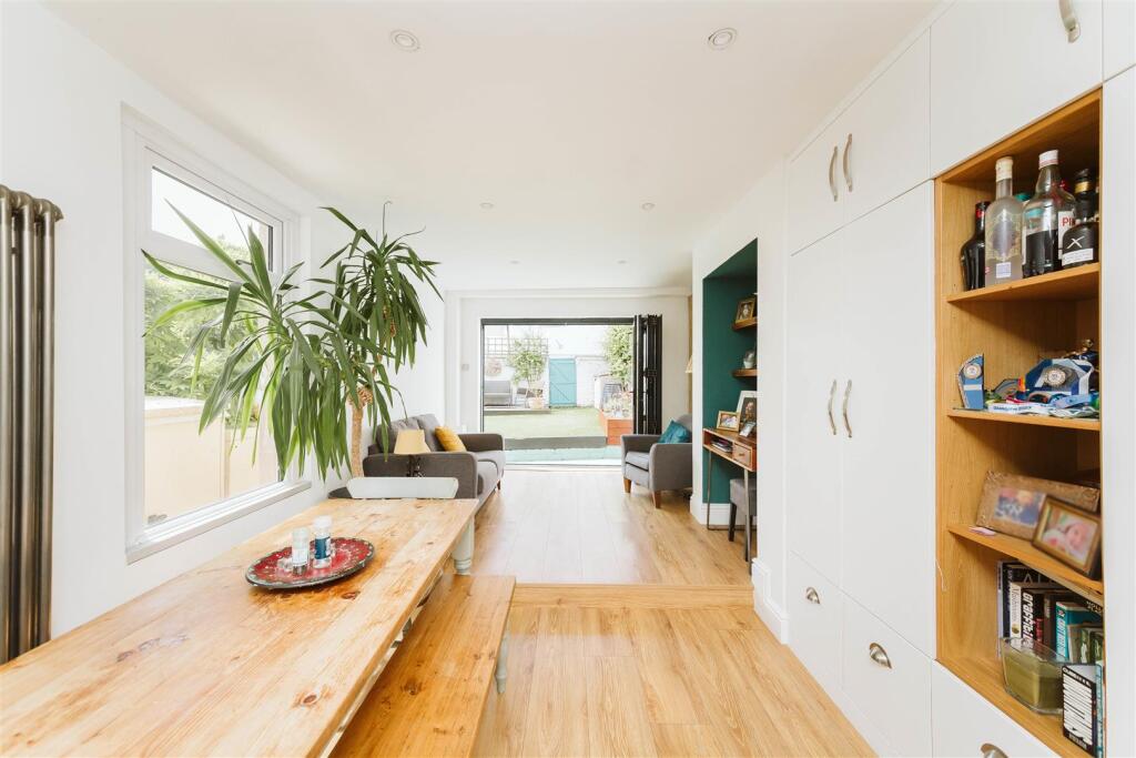 Cairns Road (27).jpg