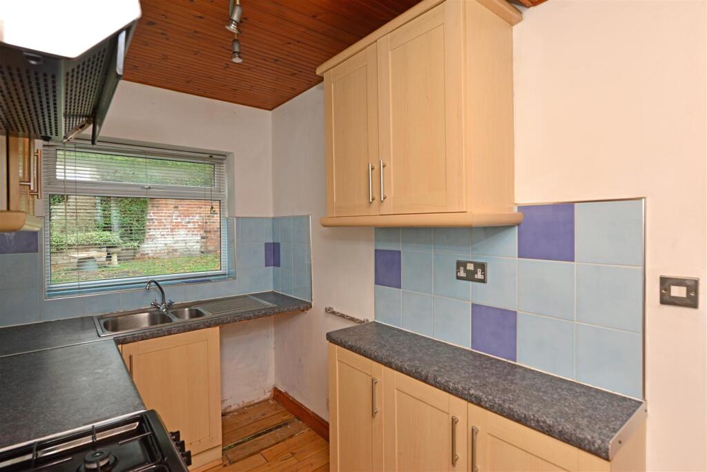 Fitted Kitchen:
