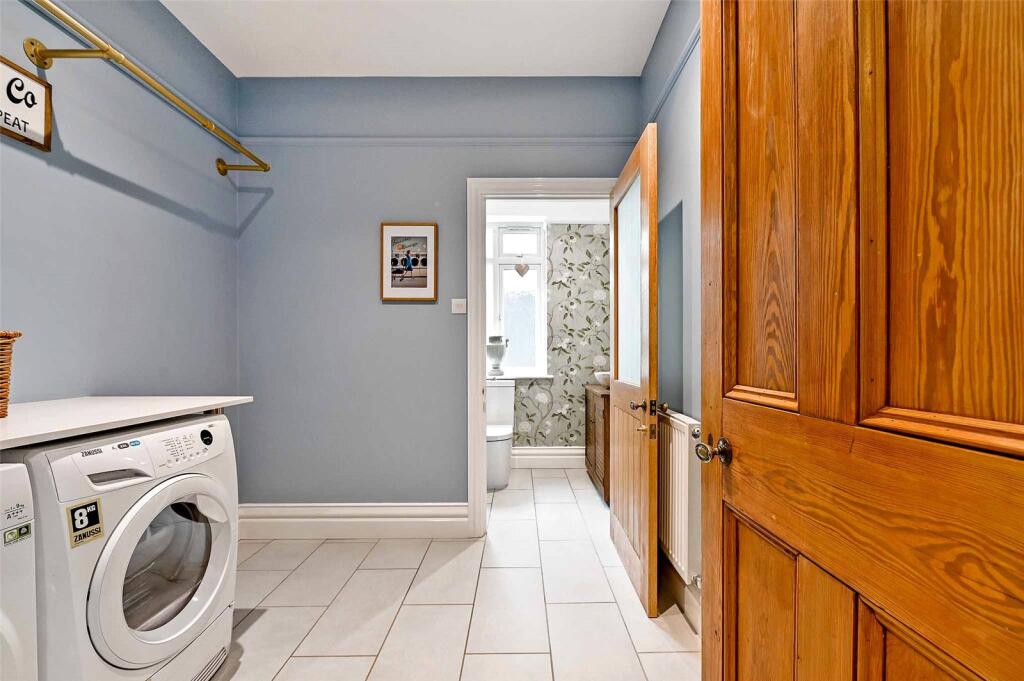 Utility &amp; Cloakroom