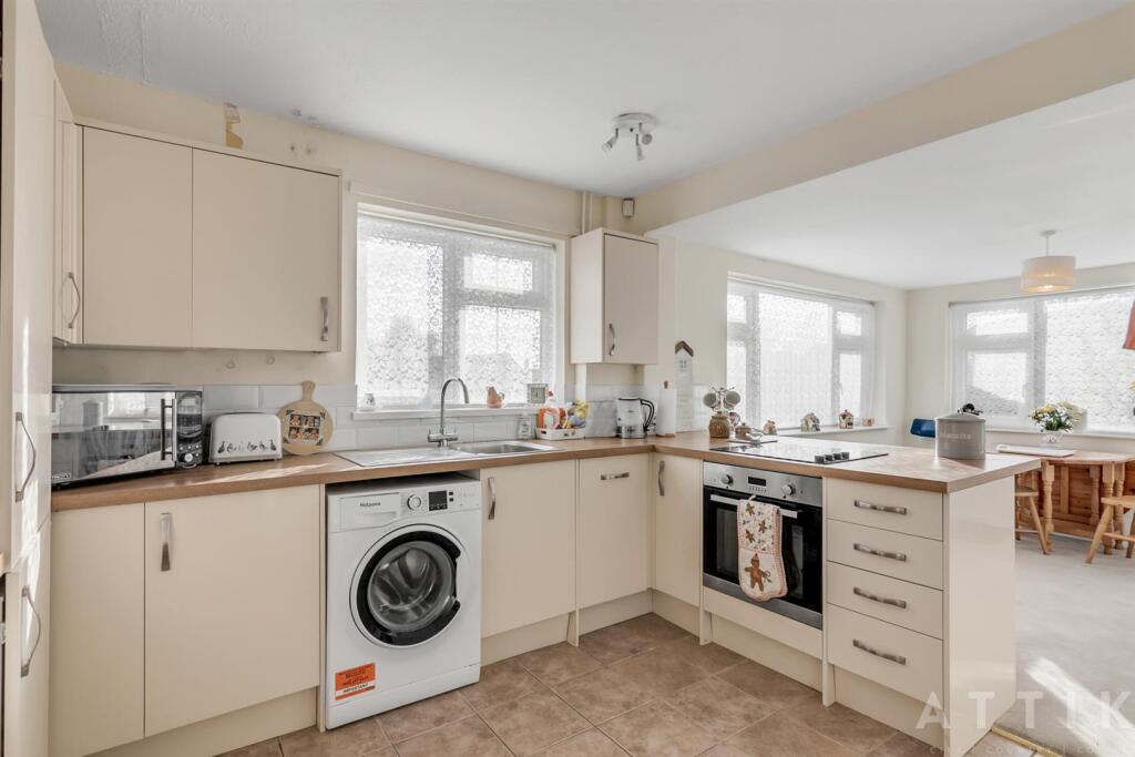 113 Bedingfield Crescent Halesworth IP19 8EH (10).