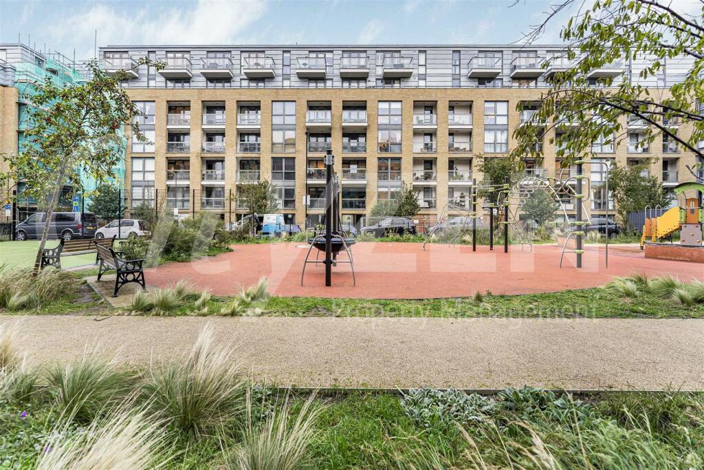 PACKINGTON SQUARE