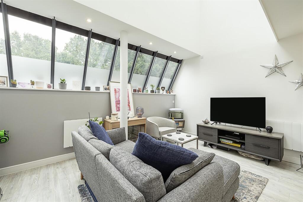 14-Hansell-Gardens-01 (3).jpg