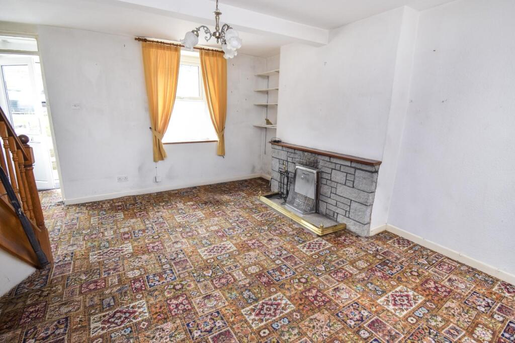 Living Room 2.jpg