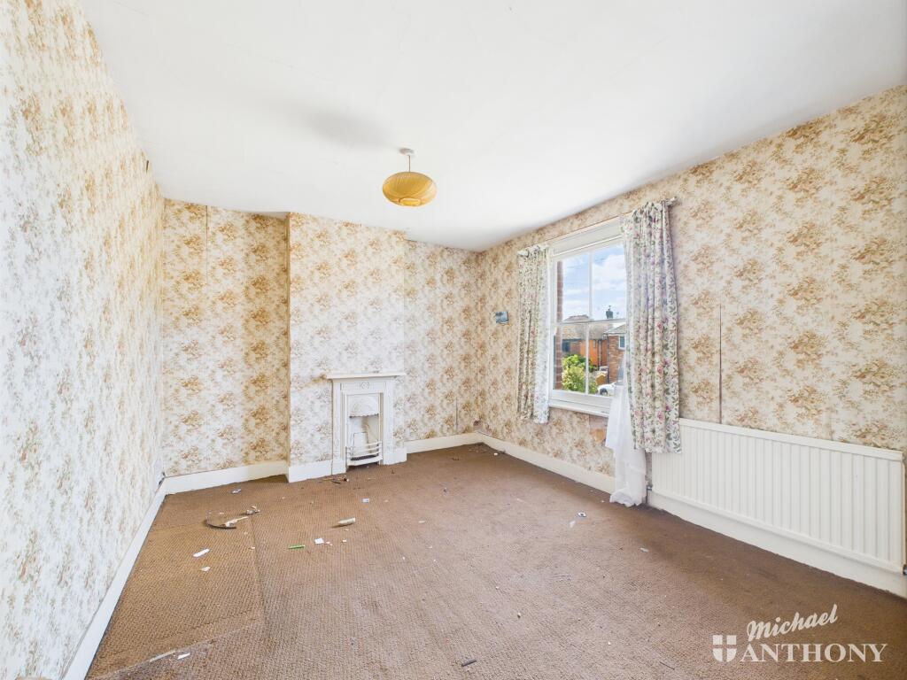 CAM02773G0-PR0343-STILL013