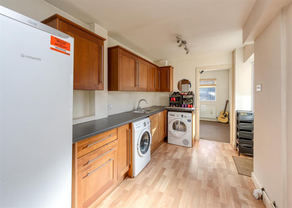 48 Millfields Way-utility1 FEB25.jpg