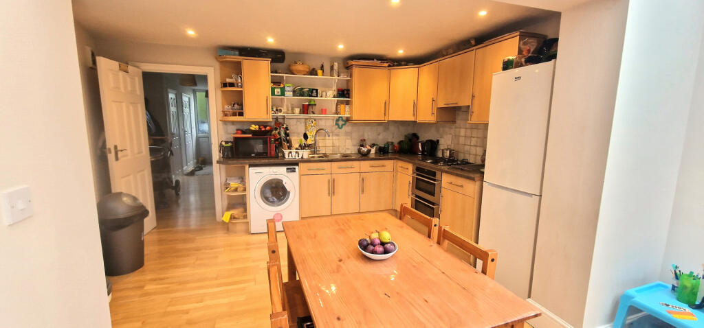 KITCHEN-DINING AREA