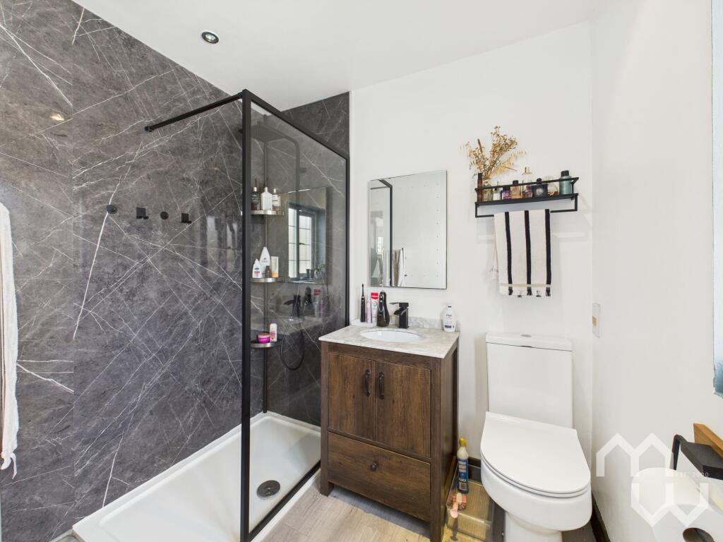 Bedroom One En-suite
