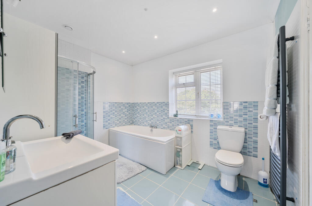 13342871568a069a31f454