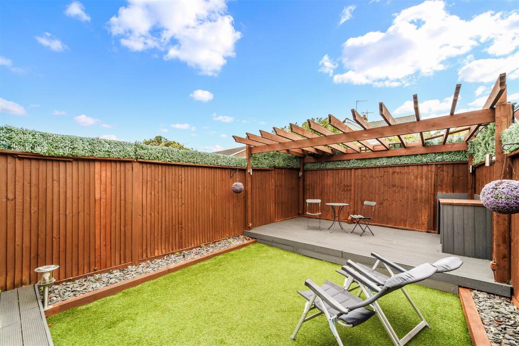 FERNDALE ROAD, 31 (4).jpg