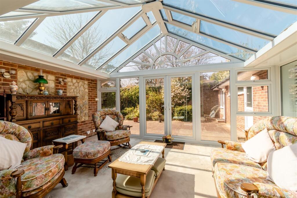 8643398-interior14.jpg