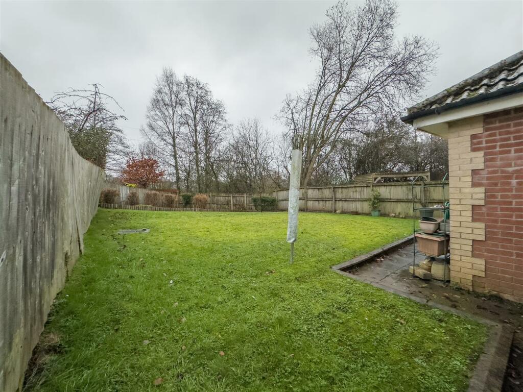 37 Birch Grove-26.jpg