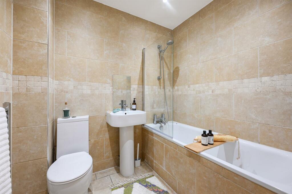 Bathroom.jpg