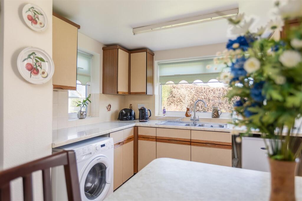Northway 5 Kitchen-3.jpg