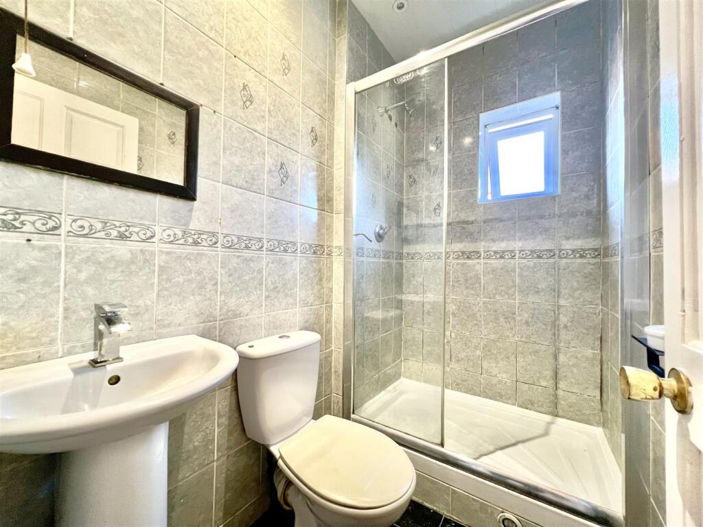 Shower Room/ WC