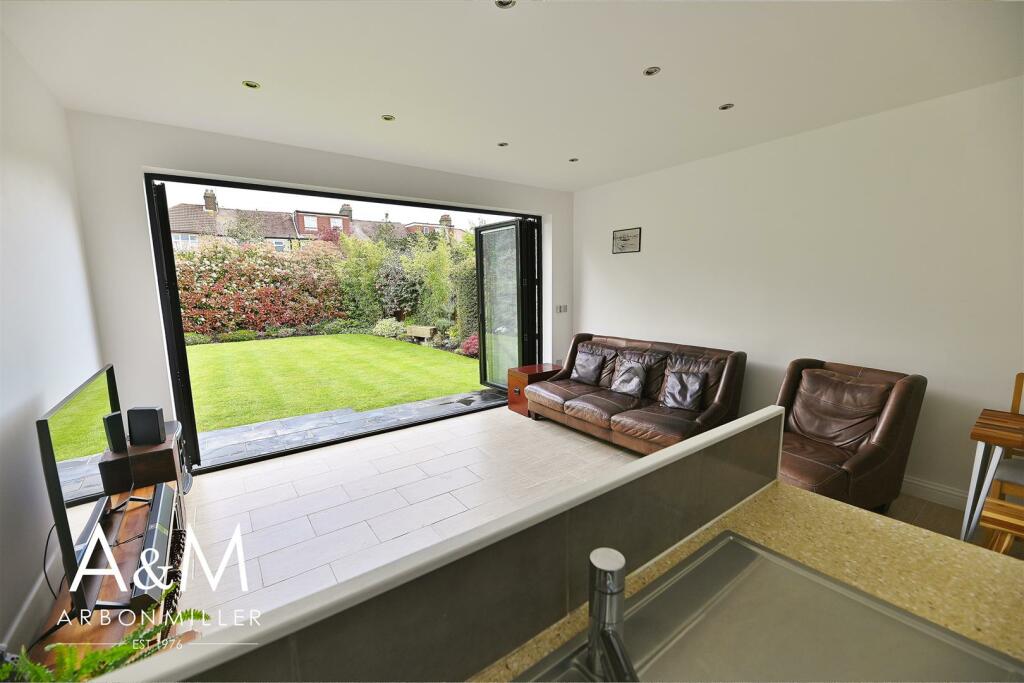 Open Plan Kitchen/Lounge