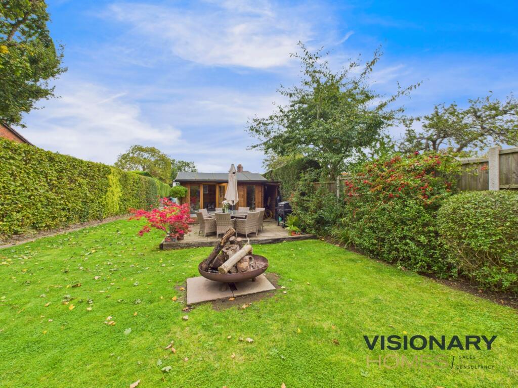 CAM03522G0-PR0220-STILL045