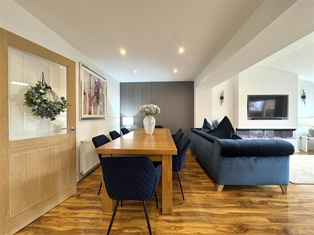 Kitchen/Dining Area/ Living Room