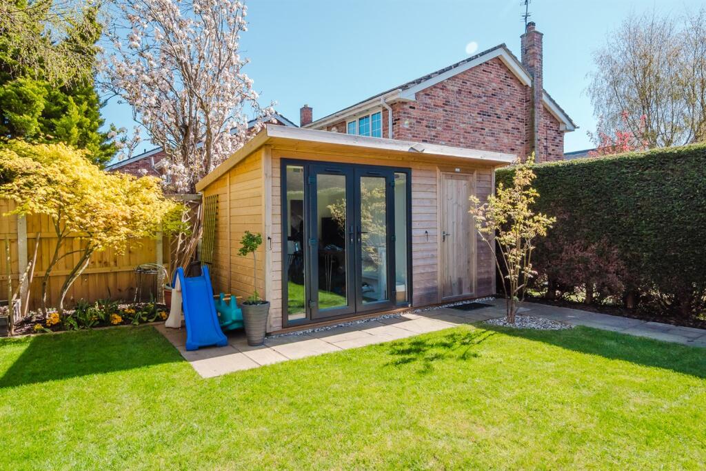 Detached Home Office