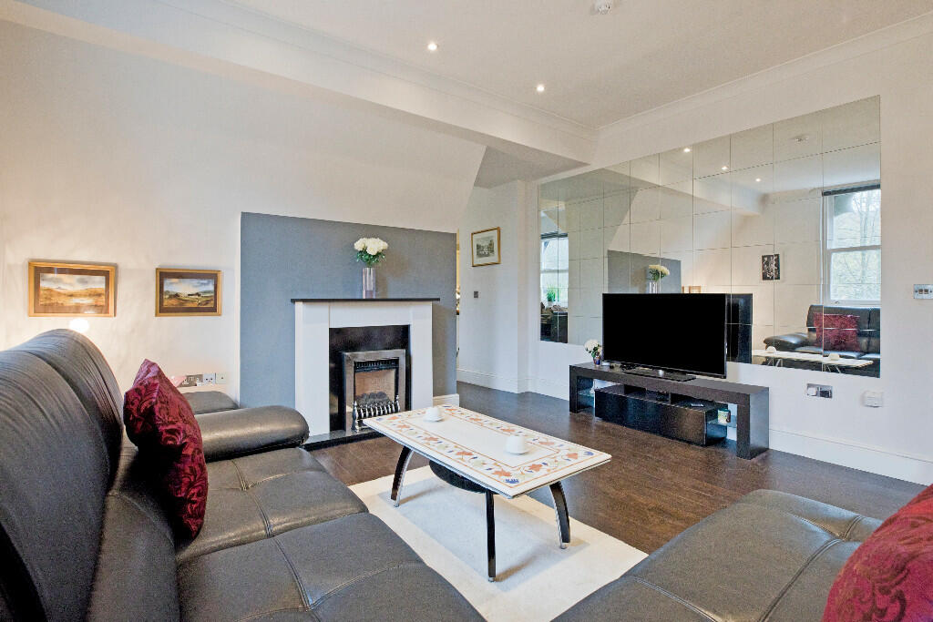 Large Sitting Room