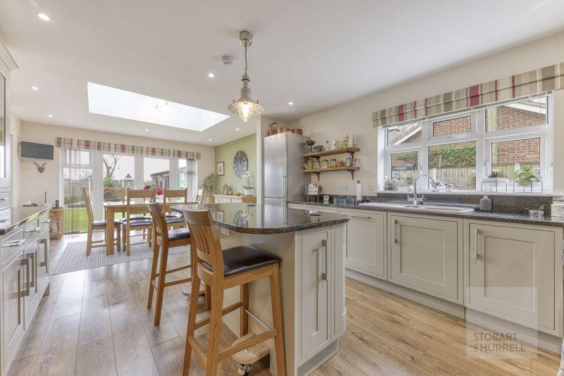 Kitchen Breakfast Bar