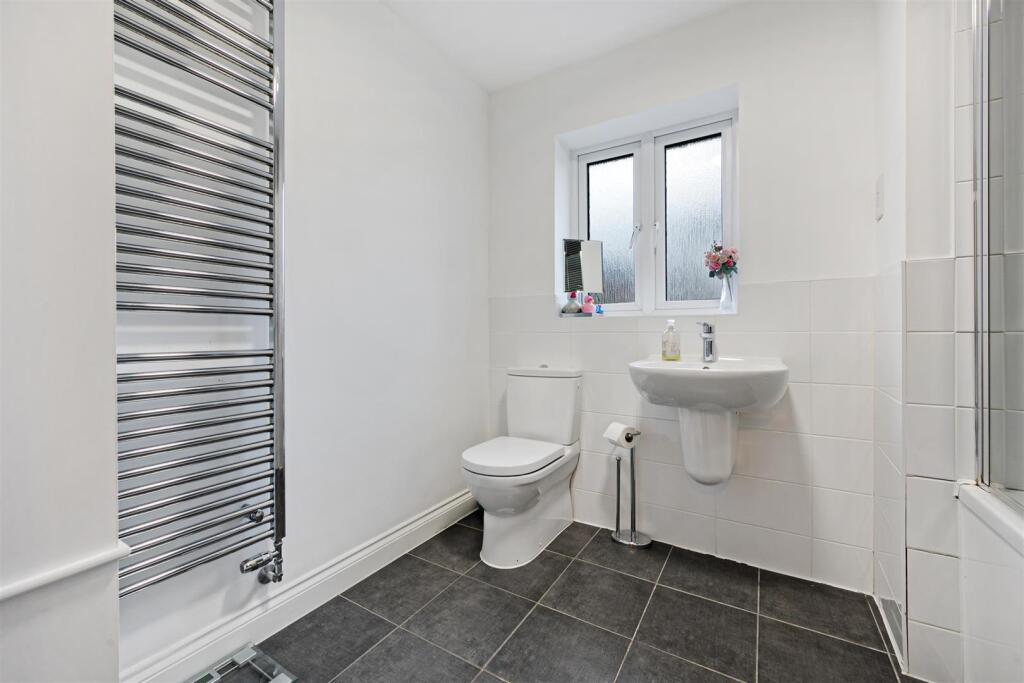 Family Bathroom.jpg