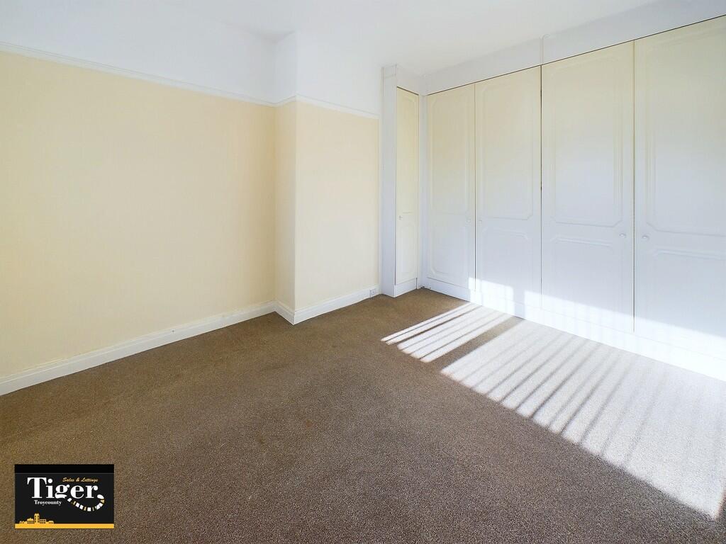 CAM02176G0-PR0470...