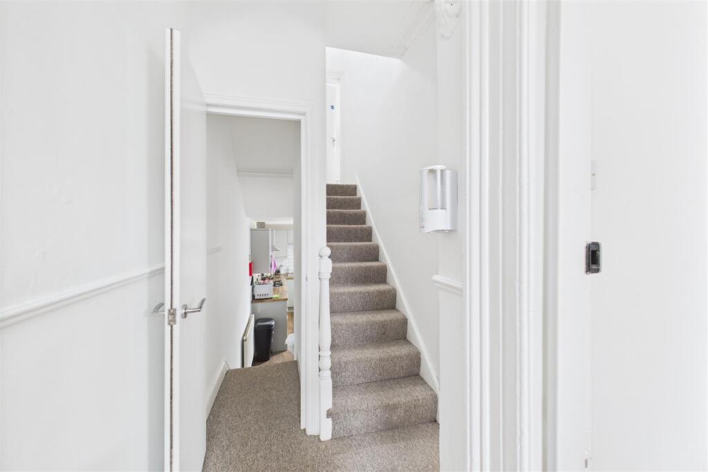 5 Osborne Villas, Kingsdown, Bristol, BS2 8BP | Fr