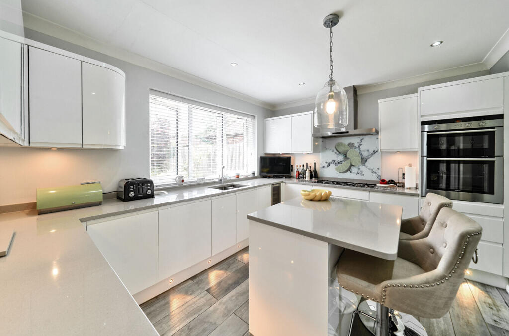 1311718-8-6855470...