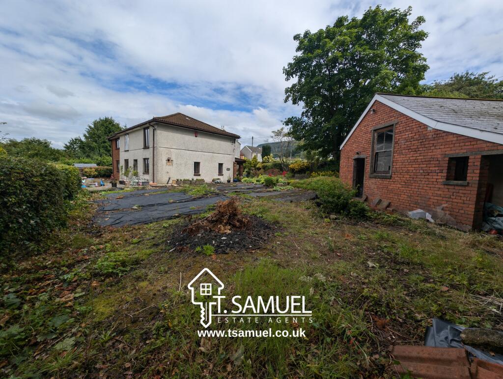 House and garage / workshop