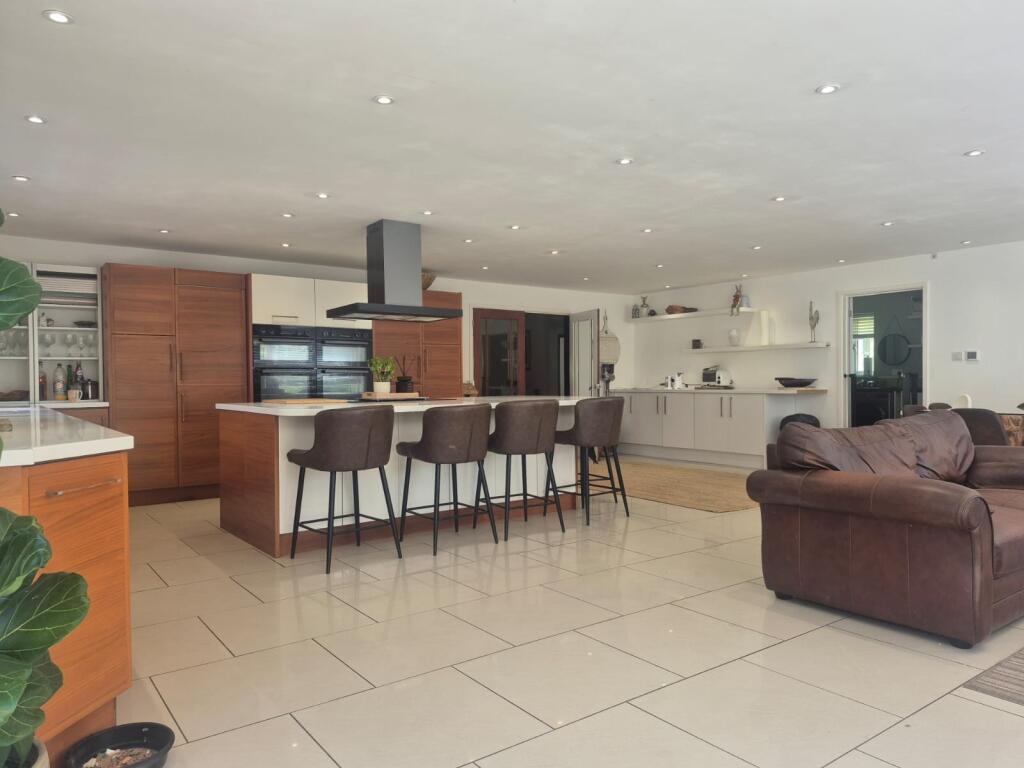 Ba9d3adb-d349-4661-9ea5-639fd0079f7f T202508251346.jpg