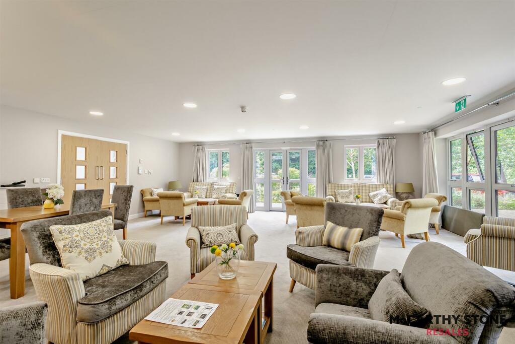 Homeowners Lounge