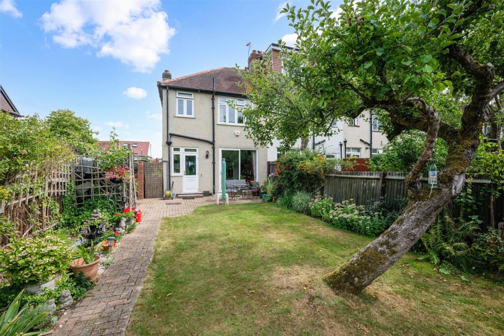 STONELEIGH AVENUE, 162- (4).jpg