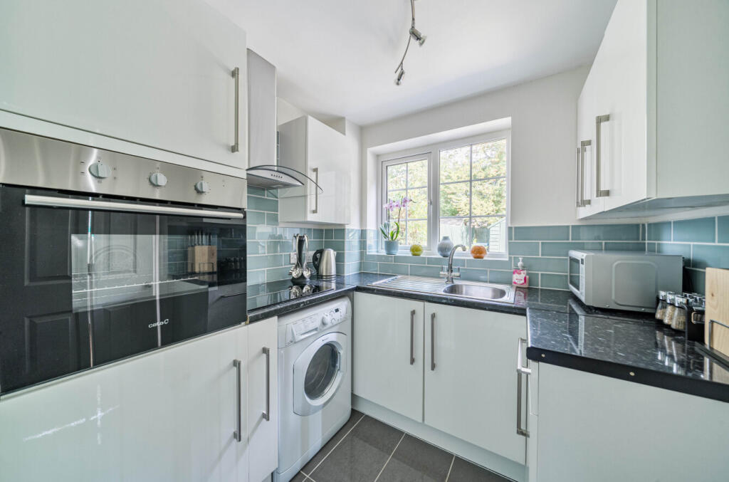 1342273-3-68a8634...